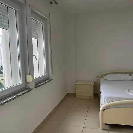 Privat Te Grand Europa Appartement Velipojë